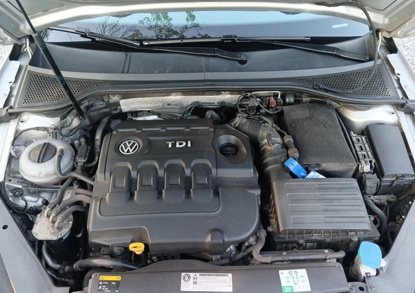 Volkswagen Passat cena 57600 przebieg: 312675, rok produkcji 2015 z Inowrocław małe 211